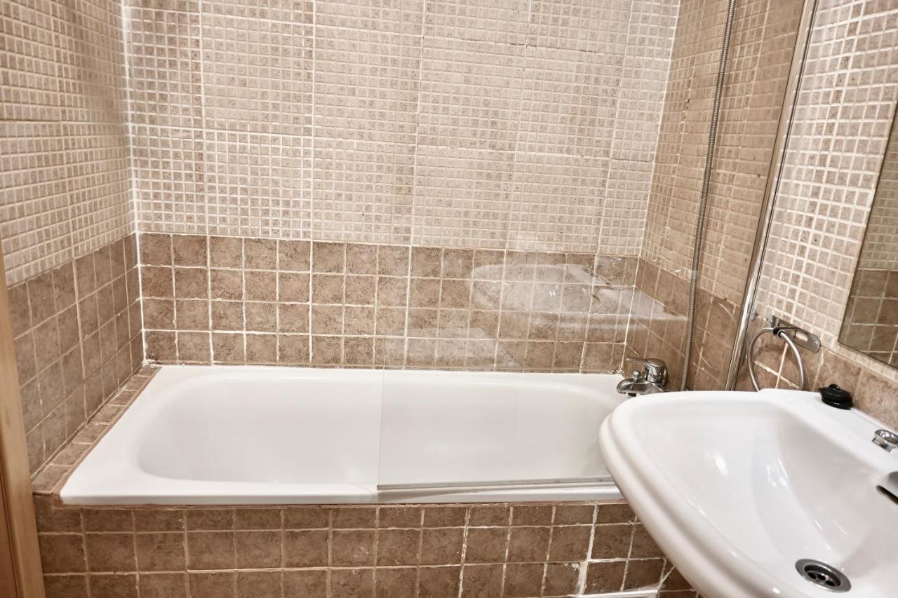 For You Rentals Centrico Apartamento Temporal En La Calle Infanta Inf1A Madrid Exterior foto